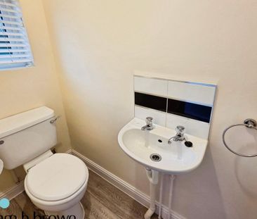 Poplar Close, South Ockendon - Photo 1