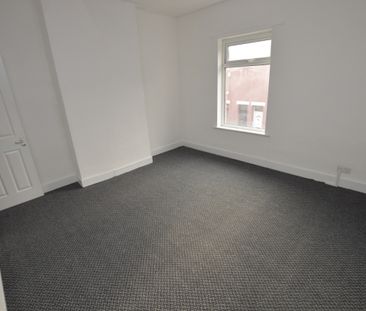 2 Bedroom Terraced House - Photo 4