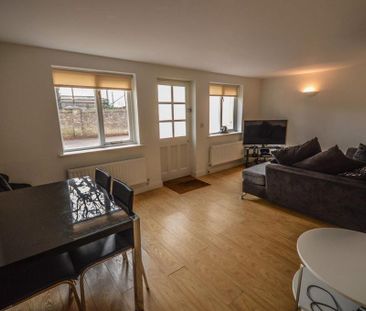 2 bedroom house to rent - Photo 1