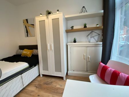 3 Bed Terraced House, Skipworth Street, LE2 - Photo 3