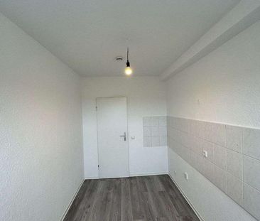 Neu renovierte 3 Zimmer Wohnung in ruhiger Feldrandlage - Photo 2