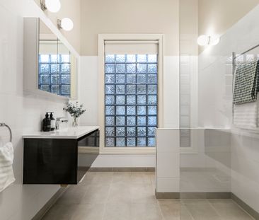 17 Leslie Street, Hawthorn VIC 3122 - House For Rent | Domain - Photo 2