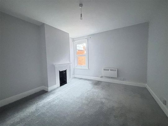 3 bedroom flat to rent - Photo 1