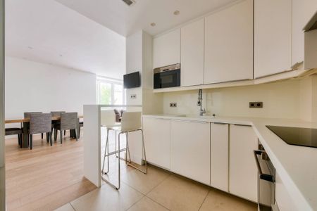 Location appartement, Paris 8ème (75008), 4 pièces, 88.01 m², ref 84769058 - Photo 4