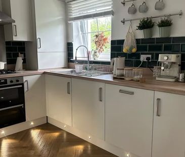 2 Bed Flat, Clydeside Terrace, PA4 - Photo 1