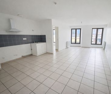 Location Appartement 2 pièces 50m² ROMANS SUR ISERE 26100 - Photo 4