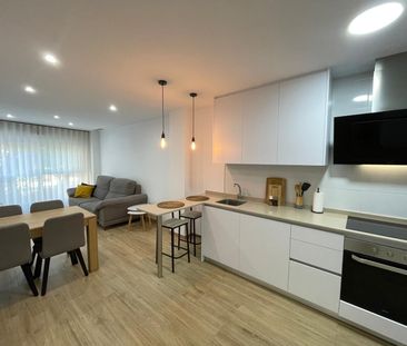 Piso de alquiler en Calle Mariano Soler Olmos, El Raval - Portes En... - Photo 2