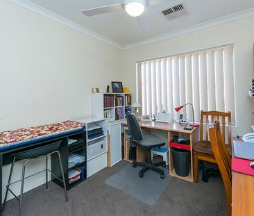 Great, Spacious Home in Great Location! - Photo 3