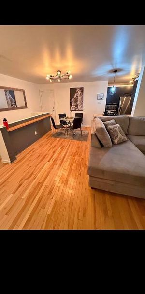 Condo 4 /1 2 à louer immédiatement! - Photo 1