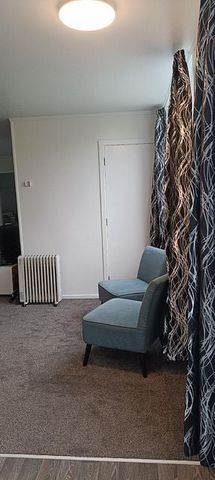 2 Bedroom Flat in Wadestown - Photo 3