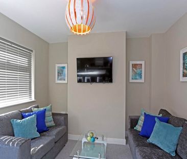 Rosemont Walk (room 4), Bramley, Leeds - Photo 6