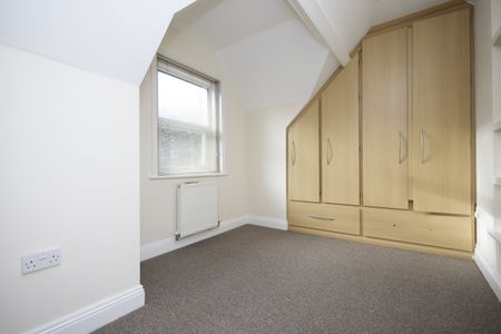 2 bed maisonette to rent in Spencer Road, Bournemouth, BH1 - Photo 2