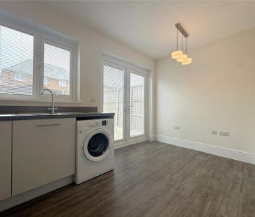 3 bedroom terraced house to rent - Photo 6