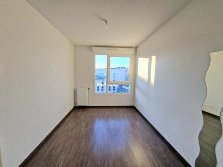 Location Appartement 3 pièces 60m² VAULX EN VELIN 69120 - Photo 3