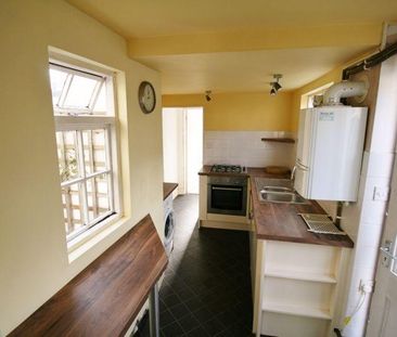 2 bedroom terraced house to rent - Photo 3