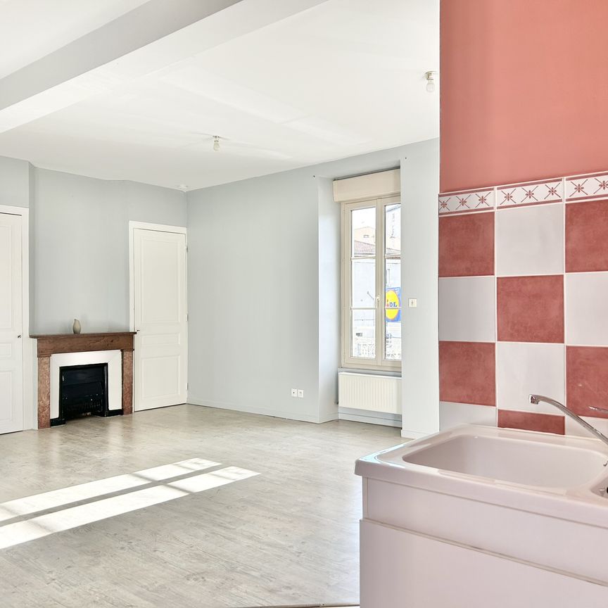 Location Appartement 4 pièces 82m² RIVE DE GIER 42800 - Photo 1