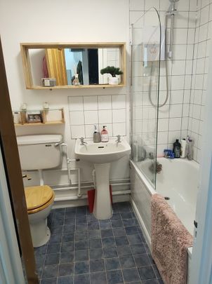 2 Bed Maisonette, Alfred Place, BS2 - Photo 1
