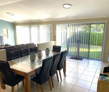 Executive home high on the hill in Steele Court - Photo 4