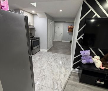 For Lease - 15 Troyer Street, Brampton, Ontario - Photo 2