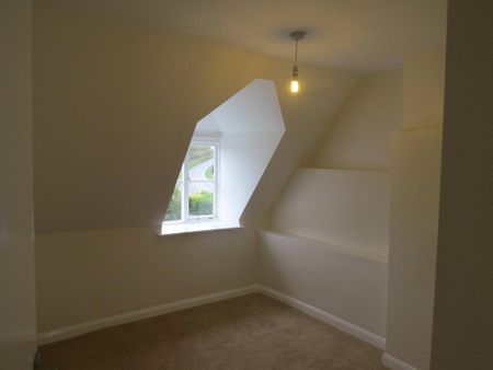 2 bedroom end of terrace house to rent - Photo 4