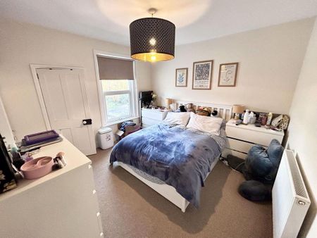 2 bedroom semi-detached house to rent - Photo 4