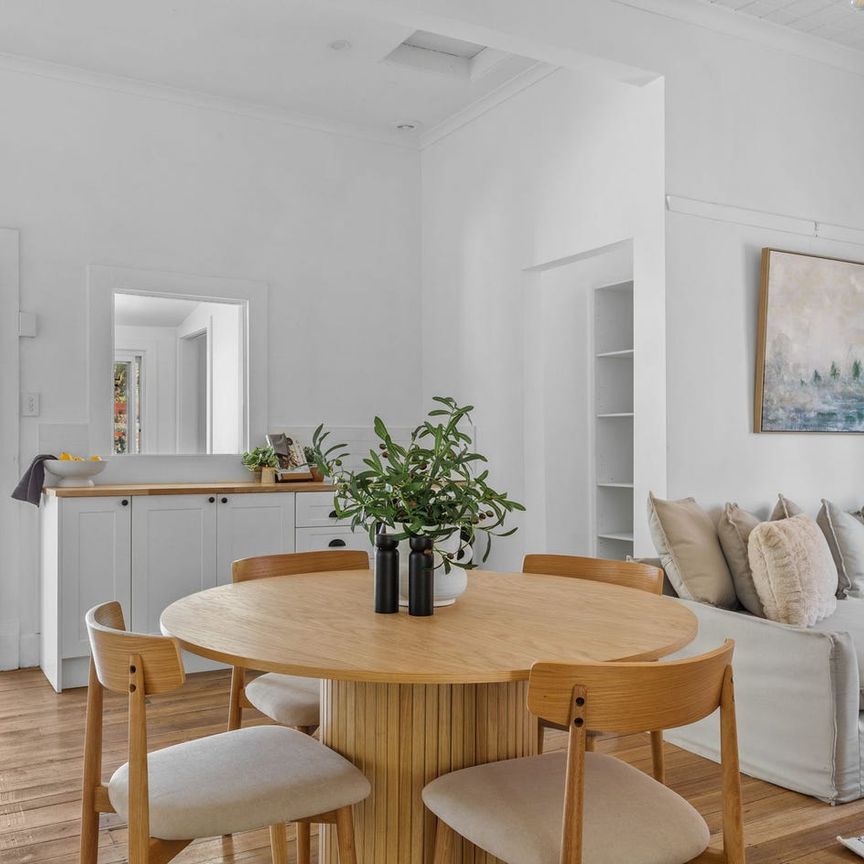 A Modern Haven Where Contemporary Design Meets Urban Convenience - Photo 1