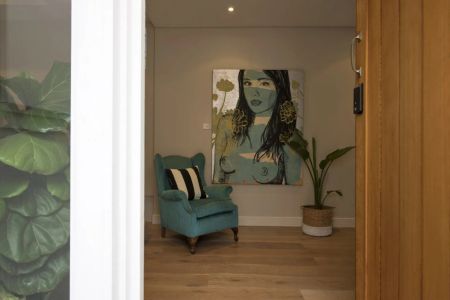 Exceptional State Of The Art Entertainers House with A laidback Coastal Vibe - Photo 4