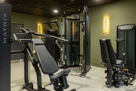 Deluxe Ensuite Plus (Floors 1-9) - Photo 5