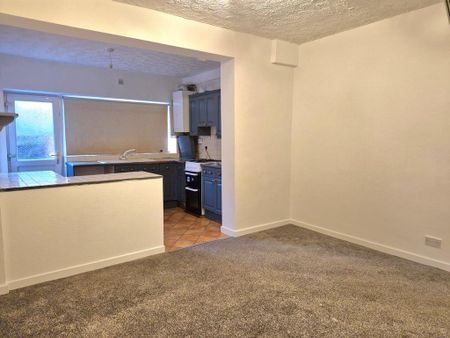 2 bedroom terraced house to rent - Photo 2