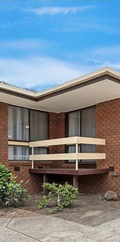 1/12 Oriel Road, Ivanhoe - Photo 1