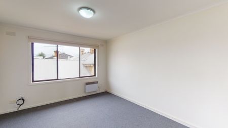 Two bedroom in a sought after location - Photo 2