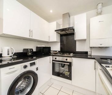Blanchedowne, SE5 8HL, London - Photo 2