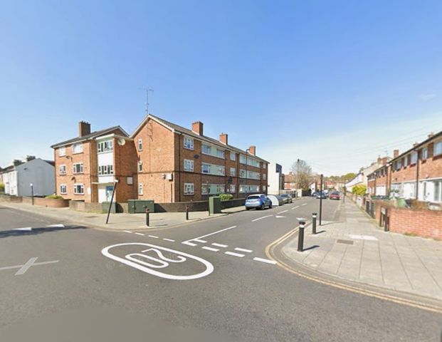 Studio Flat, Sangley Road, SE6 - Photo 1