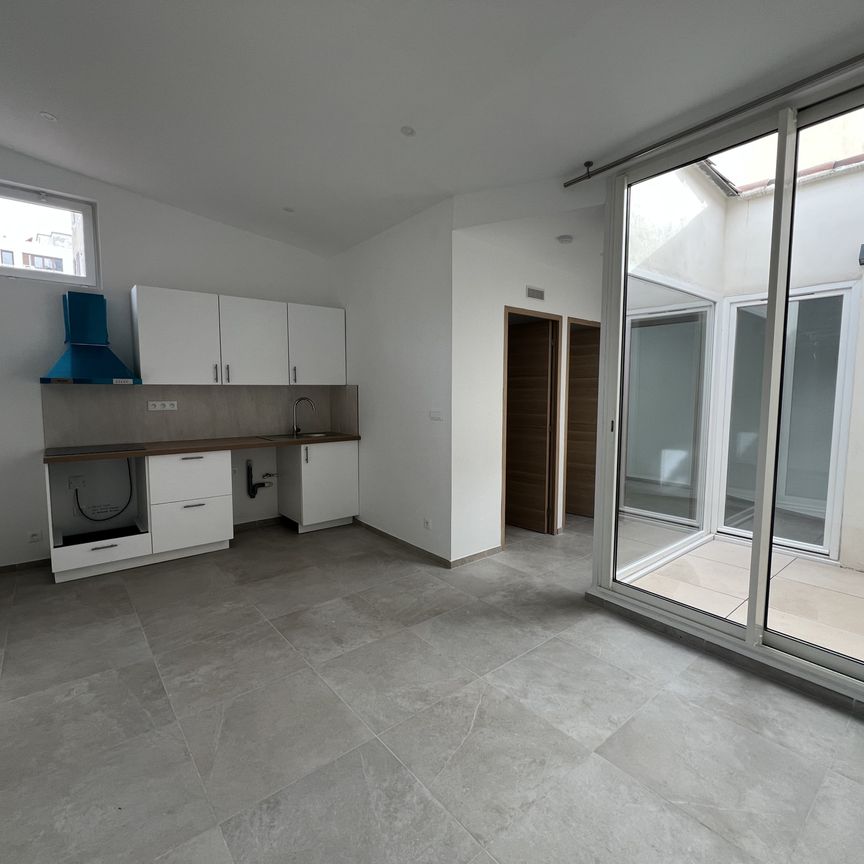 Location Appartement 2 pièces 30m² MARSEILLE 7ème - Photo 1