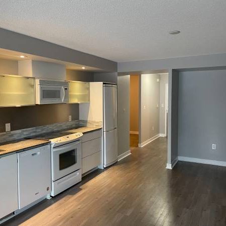 NEO-Cityplace 1 Bed + 1 Bed/Den Condo with Parking/Locker Incl - Photo 3