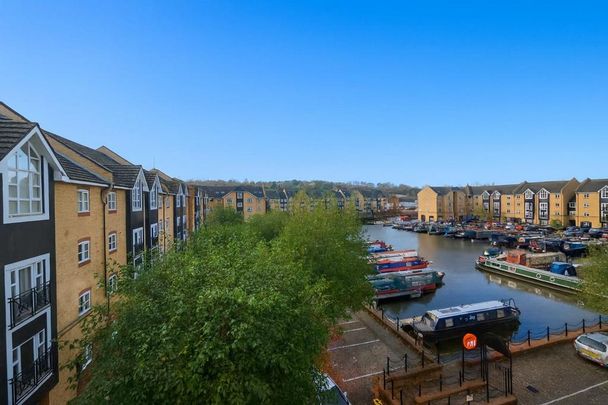 3 bedroom apartment to rent - Photo 1