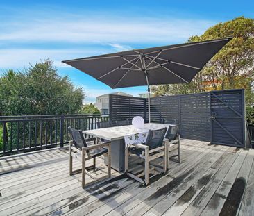 Picture-Perfect Orakei Cottage - Photo 2