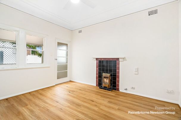 Fully Renovated Charming Apartment in the Heart of Balmain - Photo 1