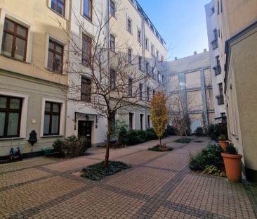 Wyjątkowe mieszkanie w prestiżowej kamienicy - Zdjęcie 2