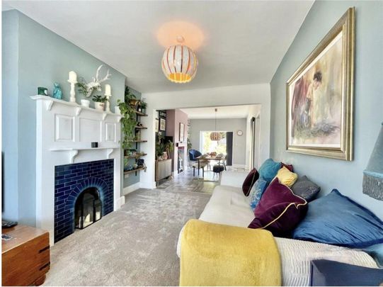 3 bedroom semi-detached house to rent - Photo 1