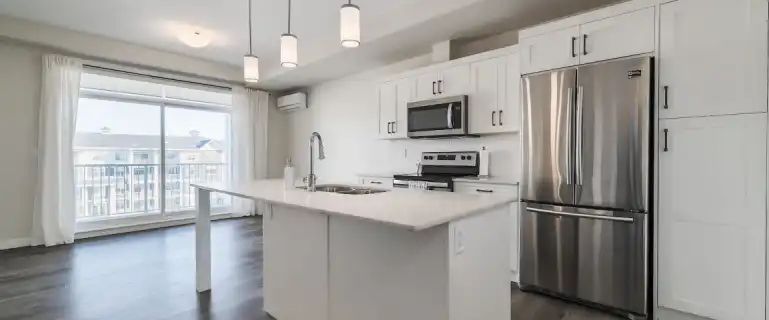 Auburn Bay - Top Floor Condo - 2 Bed, 2 Bath | 417 - 200 Auburn Meadows Common Southeast, Calgary - Photo 1