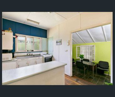 Convenient City-Fringe Living | Available 28th October - Photo 4