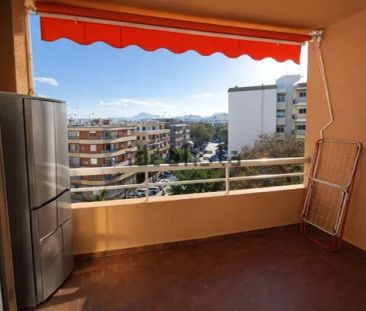 Alquiler de piso en Calle Rodrigo de Triana, 18 - Photo 6