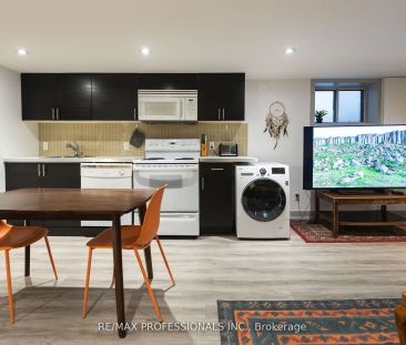 627 Christie Street #Lower - Photo 2