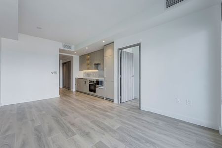 For Lease - 95 McMahon Drive Unit# 910, Toronto, Ontario - Photo 2