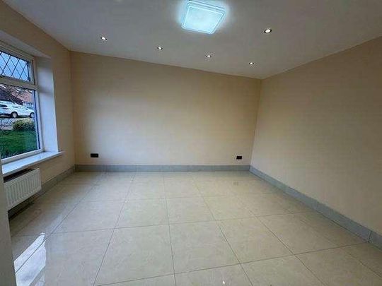 Brandon Avenue, Heald Green, SK8 - Photo 1