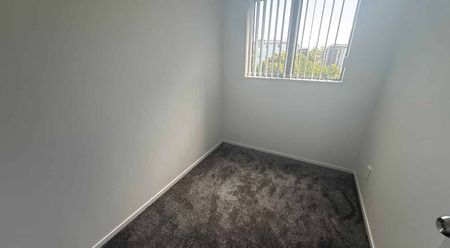 Lovely new 3 bedroom Home Mangere - Photo 3