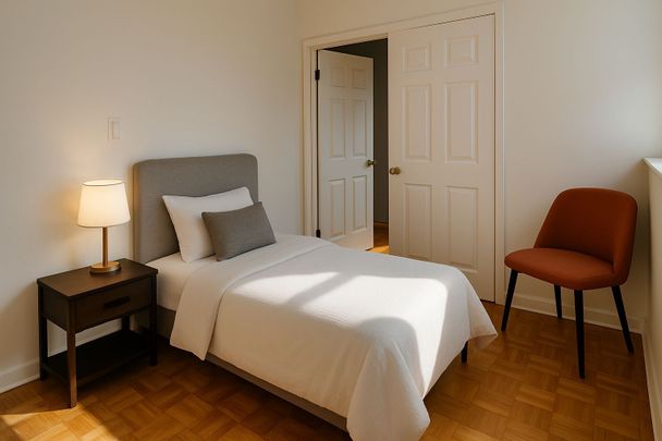 For Lease - 171 Erskine Avenue, Toronto, Ontario - Photo 1