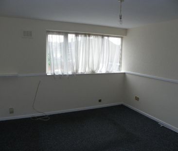 Compton Court - Photo 4