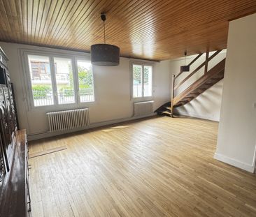 Location Maison 4 pièces 103m² TREMBLAY EN FRANCE 93290 - Photo 1